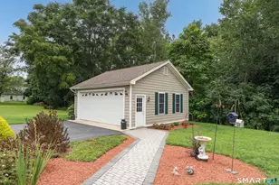 14 Oak St, Wallingford, CT 06492 - Photo 8