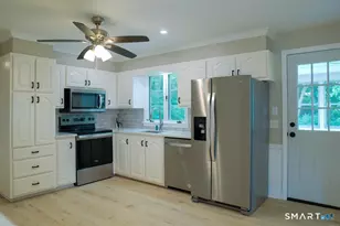 32 Kaynor Dr, Waterbury, CT 06708 - Photo 2