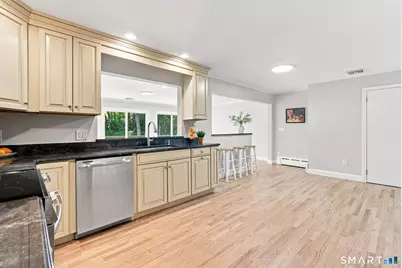 16 Ezra Street, North Haven, CT 06473 - Photo 12