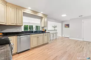 16 Ezra St, North Haven, CT 06473 - Photo 12