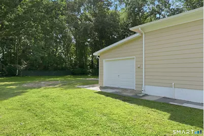 16 Ezra Street, North Haven, CT 06473 - Photo 32