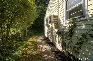 146 Downes St, Waterbury, CT 06704 - Photo 22