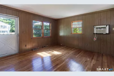 146 Downes Street, Waterbury, CT 06704 - Photo 10