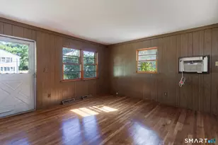 146 Downes St, Waterbury, CT 06704 - Photo 10