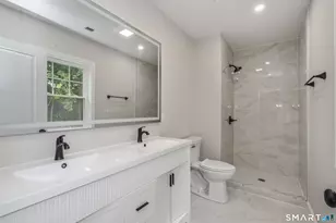 9 Washington St, Windsor Locks, CT 06096 - Photo 12