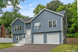 9 Washington St, Windsor Locks, CT 06096 - Photo 2
