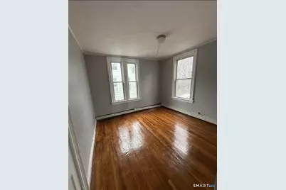 7 McKinley Avenue, Norwich, CT 06360 - Photo 10