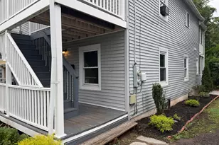 108 Maple St, Middletown, CT 06457 - Photo 2