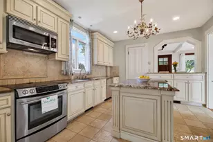 120 Harbor St, Branford, CT 06405 - Photo 6
