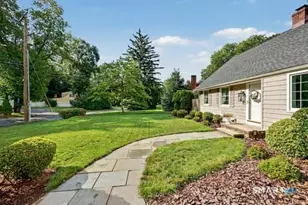 34 Edgerton St, Darien, CT 06820 - Photo 4
