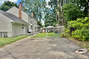 49-55 Dupont Pl, Bridgeport, CT 06610 - Photo 32