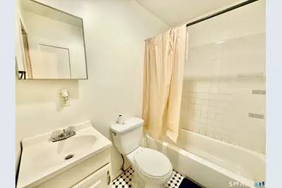 49-55 Dupont Place, Bridgeport, CT 06610 - Photo 18