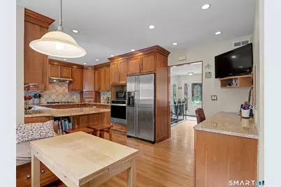 45 Hemlock Drive, Stamford, CT 06902 - Photo 14