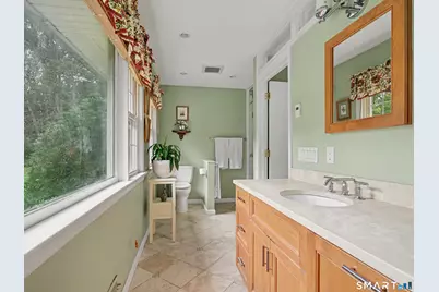 45 Hemlock Drive, Stamford, CT 06902 - Photo 18