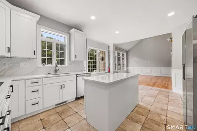 4 Romano Court, Farmington, CT 06032 - Photo 6