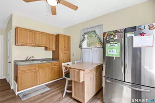 32 Jubilee St, New Britain, CT 06051 - Photo 2