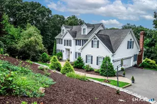 126 Sunset Ridge, Southbury, CT 06488 - Photo 2