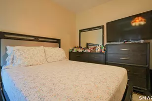 46 Deforest Ave, Bridgeport, CT 06607 - Photo 8