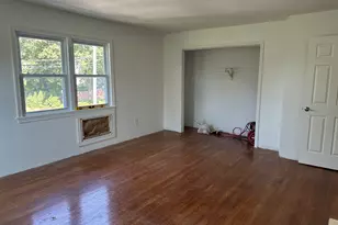 124 Harbor Dr, Stamford, CT 06902 - Photo 14
