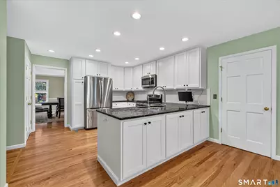 29 Maplewood Drive, Danbury, CT 06811 - Photo 12