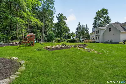 29 Maplewood Drive, Danbury, CT 06811 - Photo 32