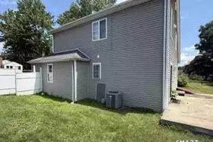 5 Lorraine Terrace, Middletown, CT 06457 - Photo 2