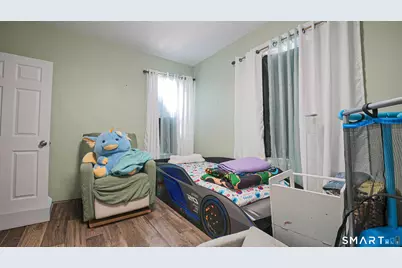 297 Laurel Avenue, Bridgeport, CT 06605 - Photo 22
