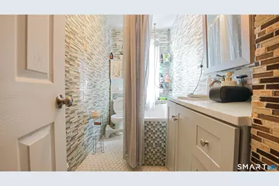 297 Laurel Avenue, Bridgeport, CT 06605 - Photo 16