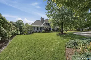 29 Cambridge Ct, Middlebury, CT 06762 - Photo 2