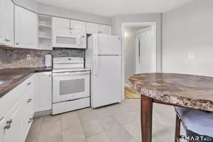 35-37 Omega Ave, Bridgeport, CT 06606 - Photo 14