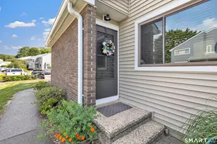 138 Shagbark Dr, Derby, CT 06418 - Photo 4