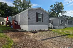 11 School Ground Rd, Branford, CT 06405 - Photo 1