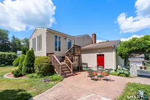 48 Jefferson Cir, Clinton, CT 06413 - Photo 4