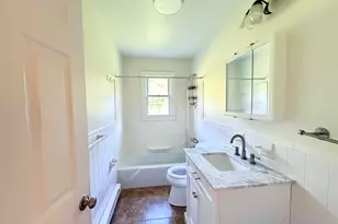15 Donna Dr, New Haven, CT 06513 - Photo 8