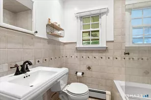 264 Sunrise Terrace, Bridgeport, CT 06606 - Photo 18
