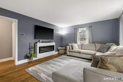 264 Sunrise Terrace, Bridgeport, CT 06606 - Photo 6