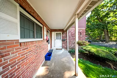 236 Edgemoor Road #B, Bridgeport, CT 06606 - Photo 4