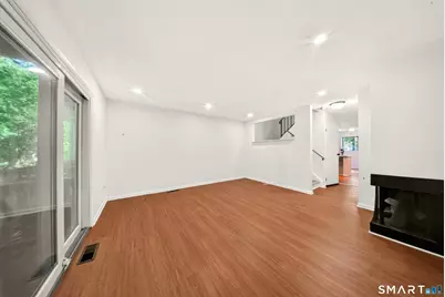 236 Edgemoor Road #B, Bridgeport, CT 06606 - Photo 12