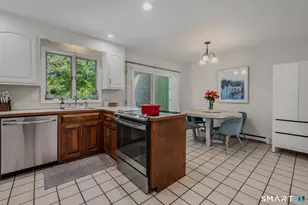 611 Ocean Ave, New London, CT 06320 - Photo 10