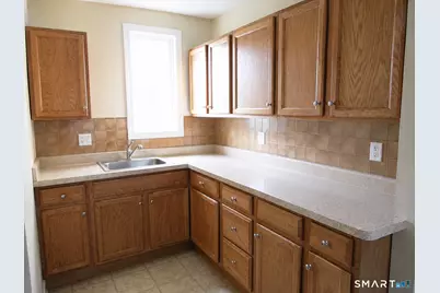 70 Farren Avenue #2, New Haven, CT 06513 - Photo 2