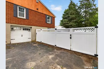 66 Newport Avenue, Shelton, CT 06484 - Photo 4