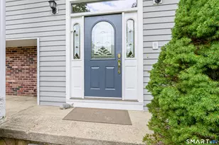 26 Dorchester Ln, Branford, CT 06405 - Photo 2
