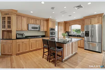 25 Warren Avenue, Fairfield, CT 06825 - Photo 2