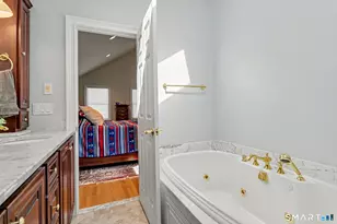 25 Warren Ave, Fairfield, CT 06825 - Photo 10