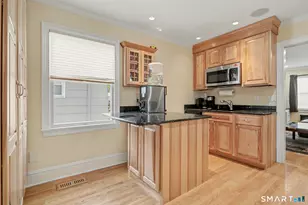 25 Warren Ave, Fairfield, CT 06825 - Photo 14