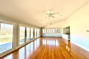 2 Meadow Pl, East Haven, CT 06512 - Photo 10
