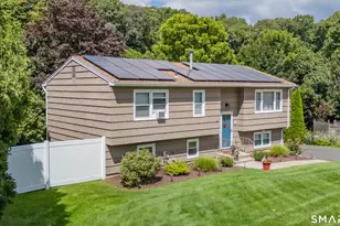 56 Pinecrest Dr, Waterbury, CT 06708 - Photo 2