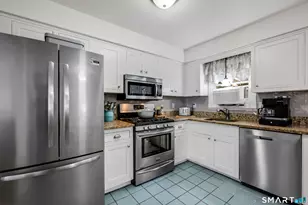 56 Pinecrest Dr, Waterbury, CT 06708 - Photo 12