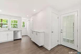 276 Westpoint Terr, West Hartford, CT 06107 - Photo 6