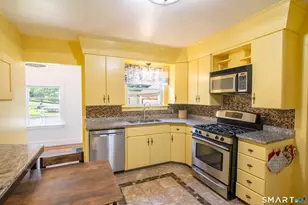 87 Hawkins St, Killingly, CT 06239 - Photo 2